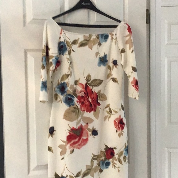 Dress - Picture 2 of 2